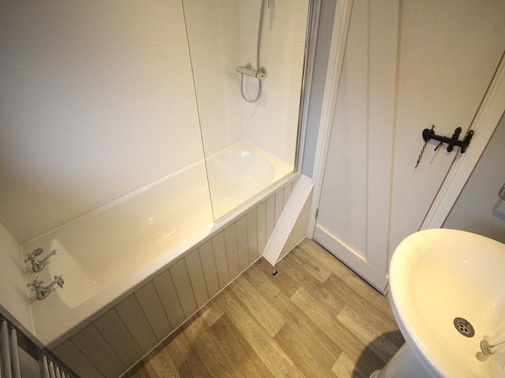 2 bedroom mid terrace house To Let in Earby - 2017-02-25 11.13.07.jpg